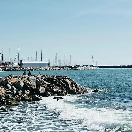 30Min To Barcelona, Groups Families, Ac Wifi, Beach Stylish House