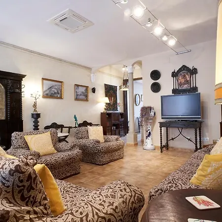 Holiday home 30Min To Barcelona, Groups Families, Ac Wifi, Beach Stylish House *